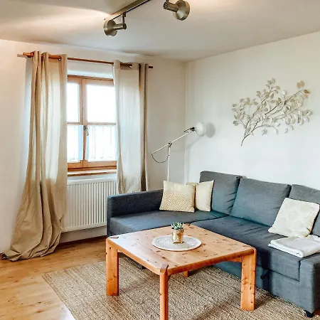 Wiesengluck Apartment *